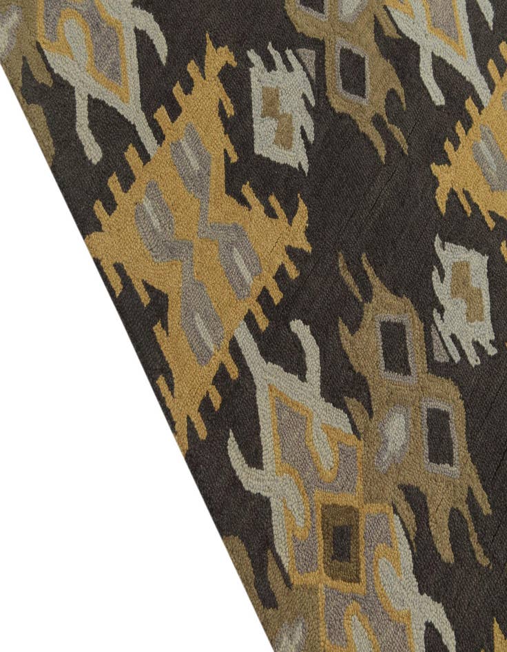 Detail image of  5' x 8' Luna Wool Rug