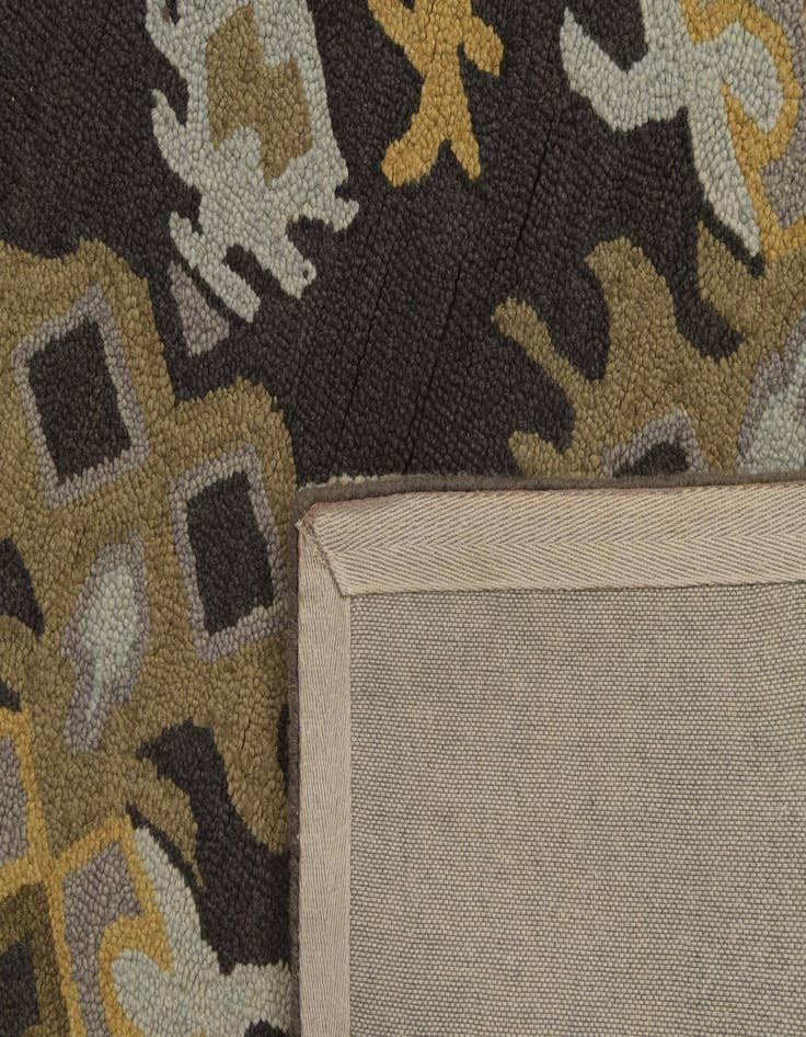 Detail image of  5' x 8' Luna Wool Rug