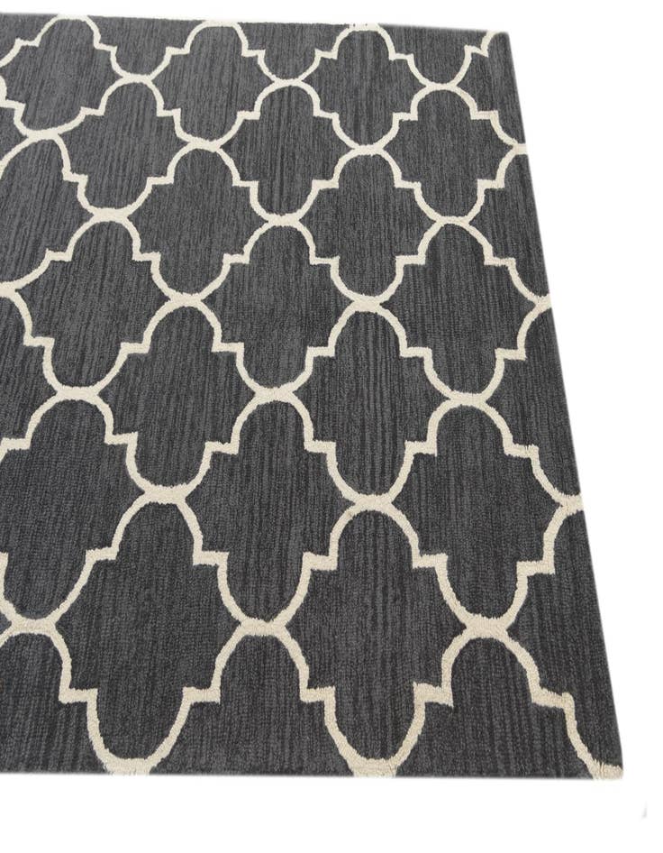 Detail image of  5' 1 x 8' Luna Wool Rug