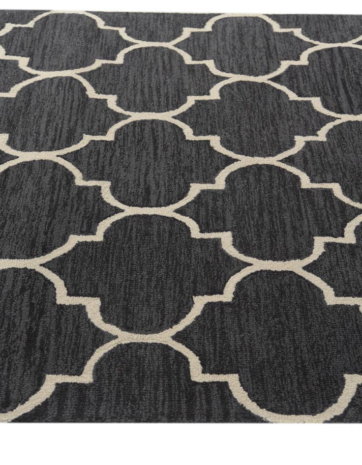 Detail image of  5' 1 x 8' Luna Wool Rug