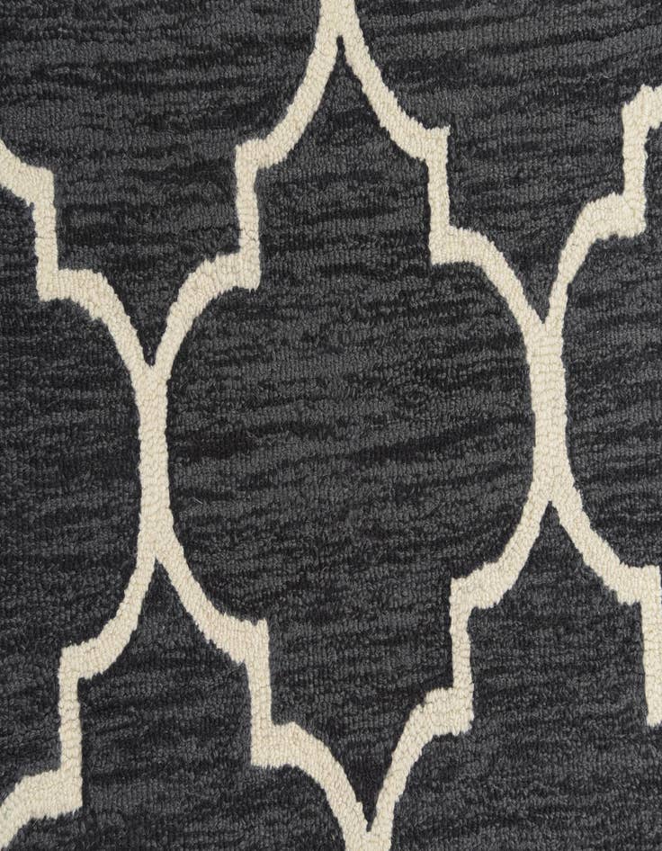 Detail image of  5' 1 x 8' Luna Wool Rug