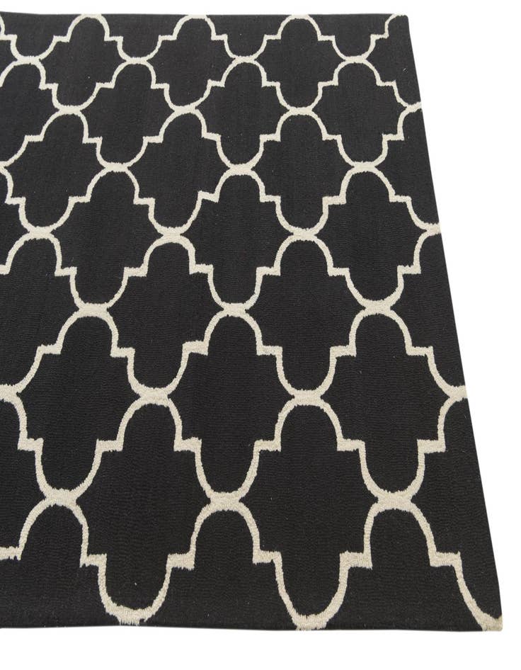 Detail image of  5' 1 x 8' Luna Wool Rug