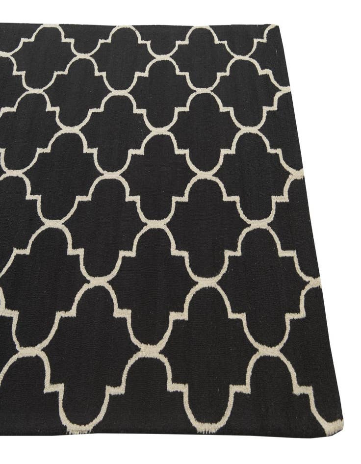 Detail image of  5' 1 x 8' Luna Wool Rug