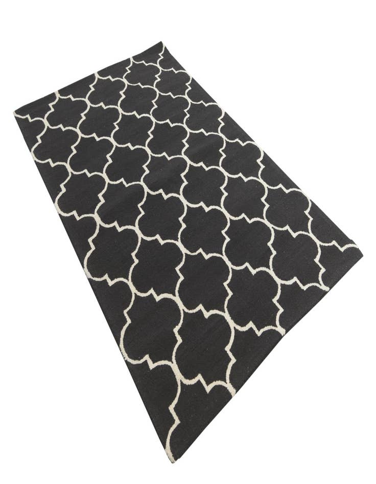 Detail image of  5' 1 x 8' Luna Wool Rug