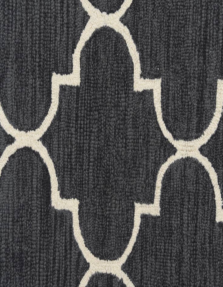 Detail image of  5' 1 x 8' Luna Wool Rug