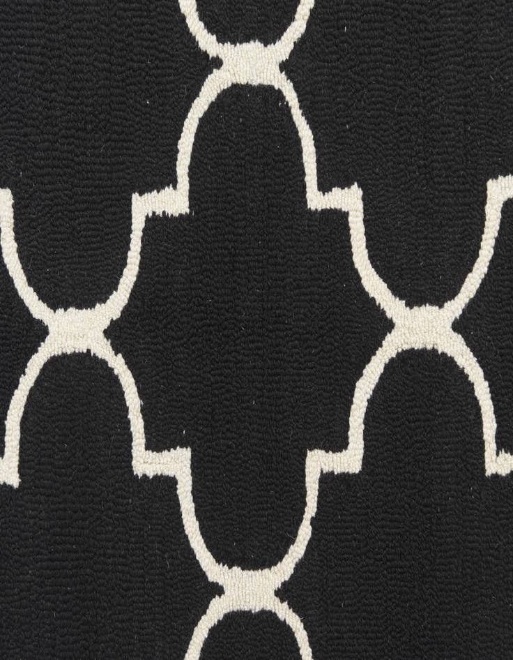 Detail image of  5' x 8' Luna Wool Rug