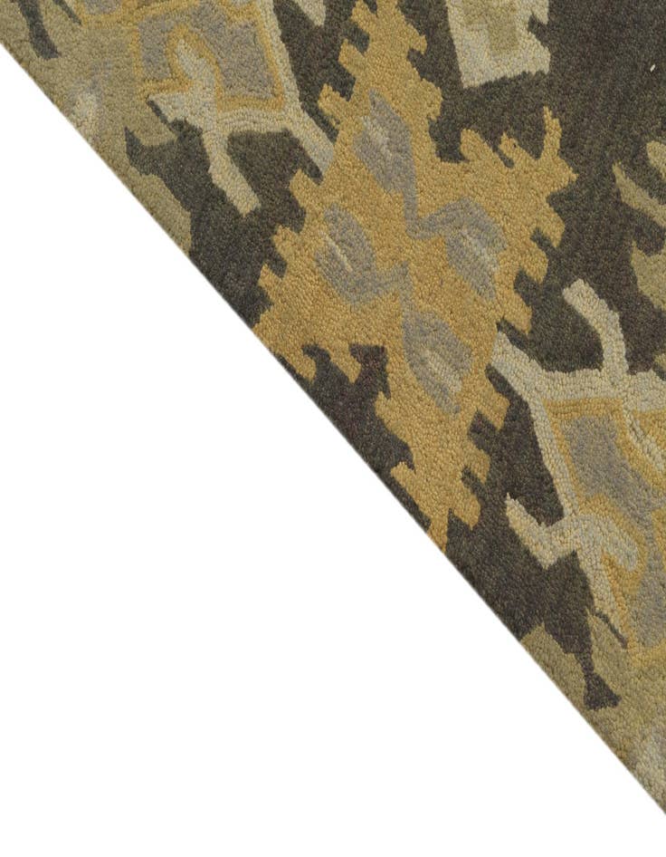 Detail image of  5' x 7' 10 Luna Wool Rug