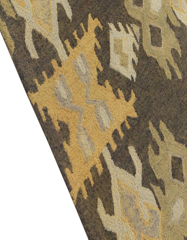 Detail image of  5' 1 x 8' Luna Wool Rug
