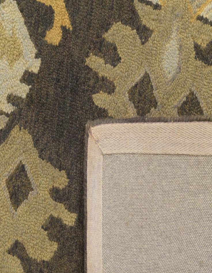 Detail image of  5' 1 x 8' Luna Wool Rug