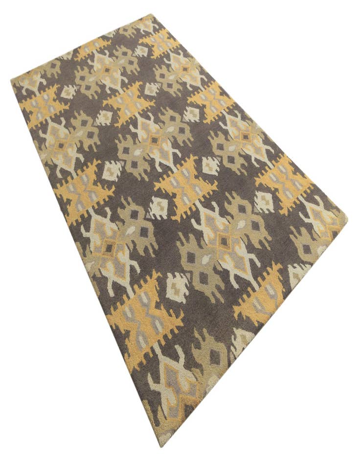 Detail image of  5' x 8' Luna Wool Rug