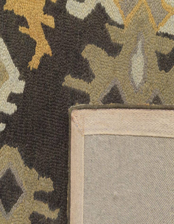 Detail image of  5' x 8' Luna Wool Rug