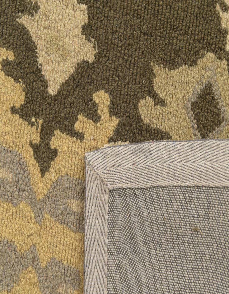 Detail image of  5' x 7' 10 Luna Wool Rug