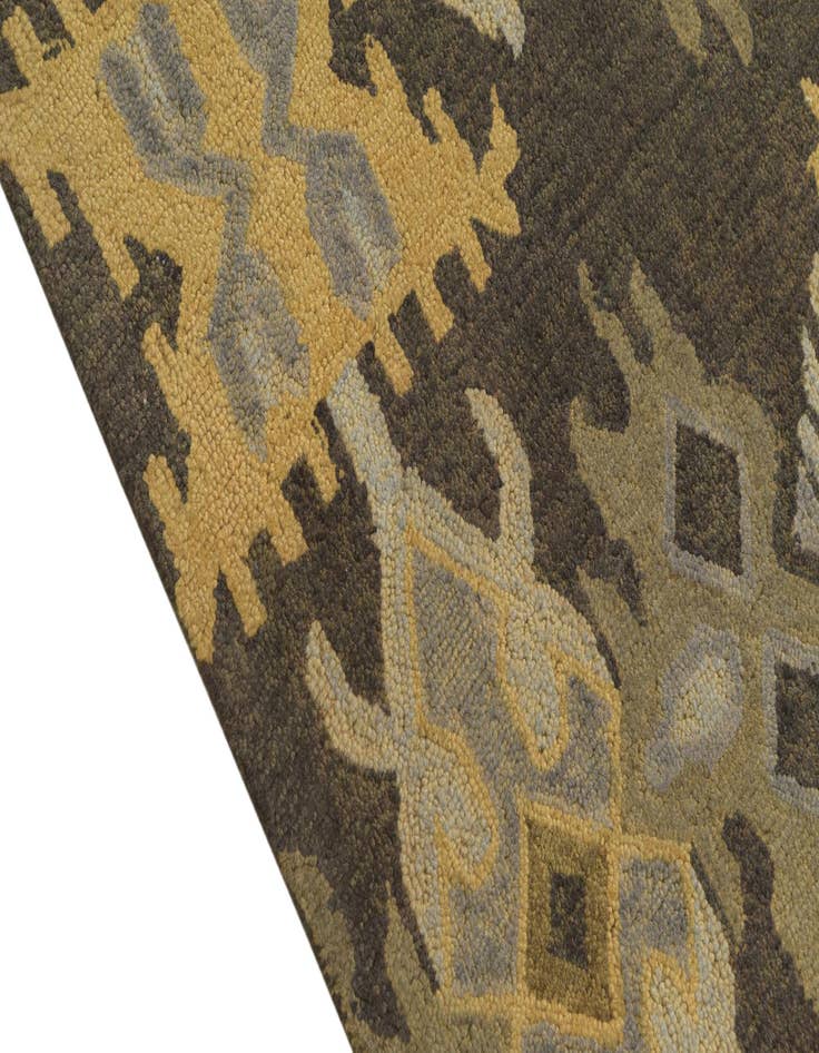 Detail image of  5' x 8' Luna Wool Rug