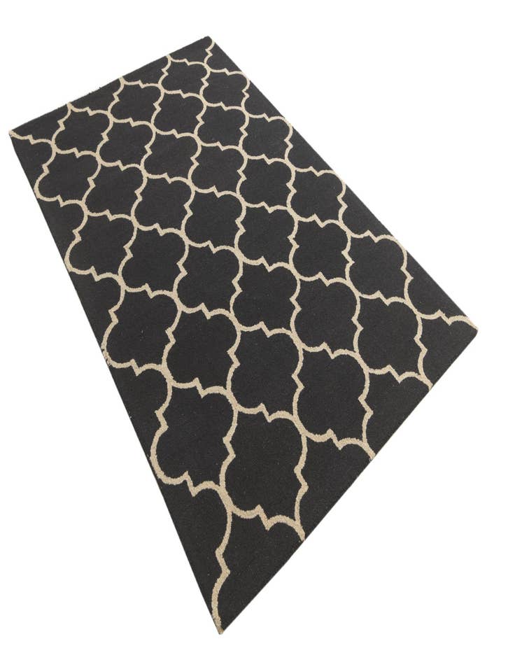 Detail image of  5' x 8' Luna Wool Rug