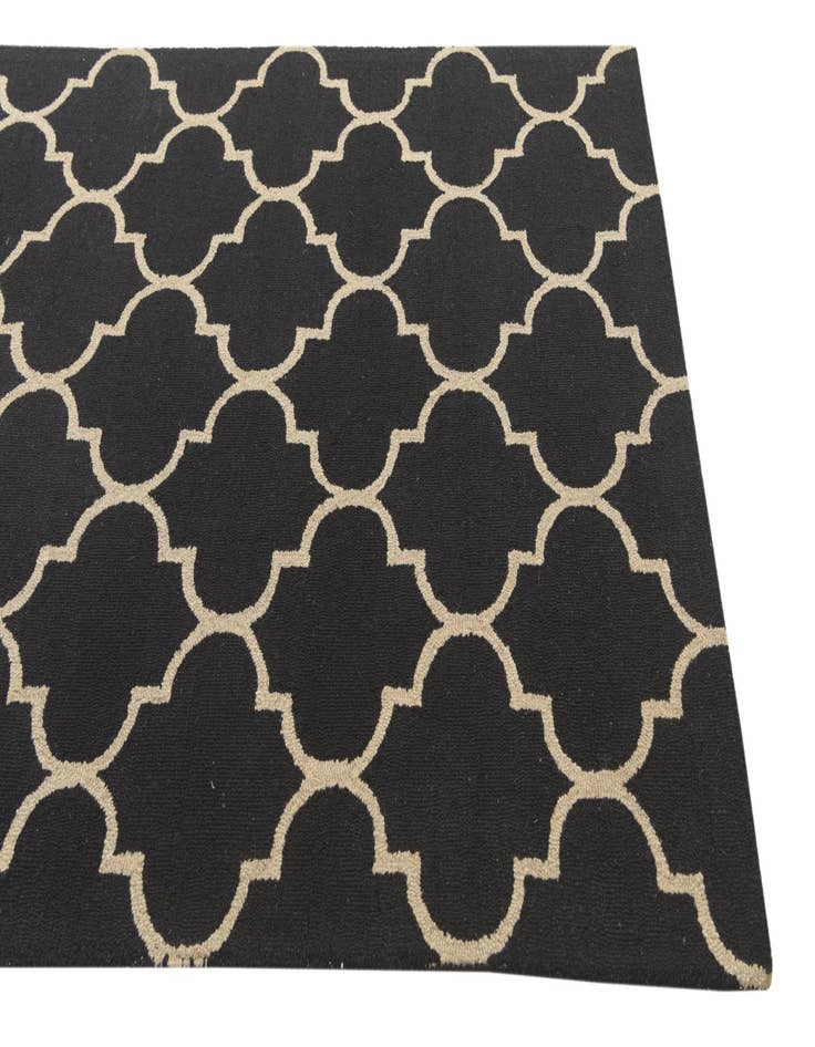 Detail image of  5' x 8' Luna Wool Rug