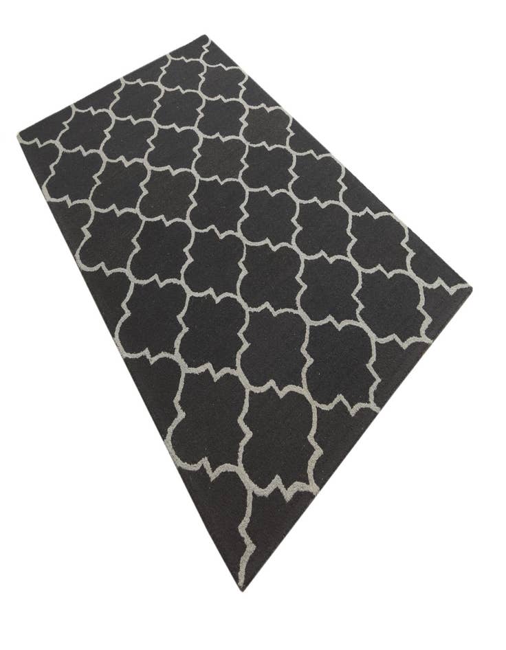 Detail image of  5' 1 x 8' Luna Wool Rug