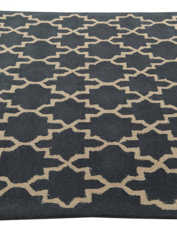 Detail image of  5' x 8' Luna Wool Rug