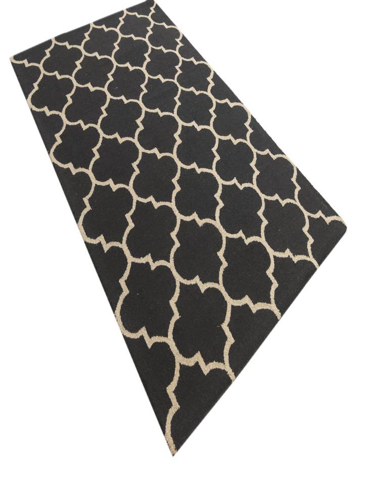 Detail image of  5' x 8' Luna Wool Rug