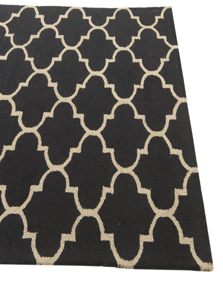 Detail image of  5' x 8' Luna Wool Rug