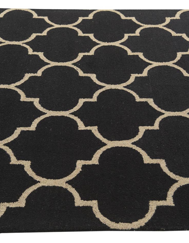 Detail image of  5' x 8' Luna Wool Rug