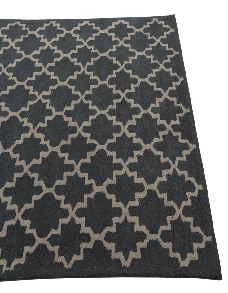 Detail image of  5' x 8' Luna Wool Rug