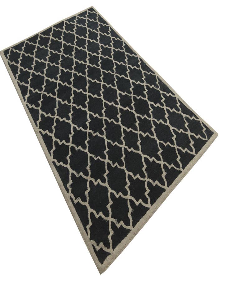 Detail image of  5' 1 x 8' Luna Wool Rug