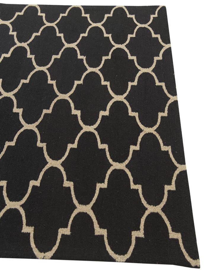 Detail image of  5' x 8' Luna Wool Rug