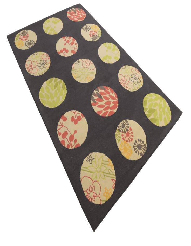 Detail image of  5' x 8' Luna Wool Rug