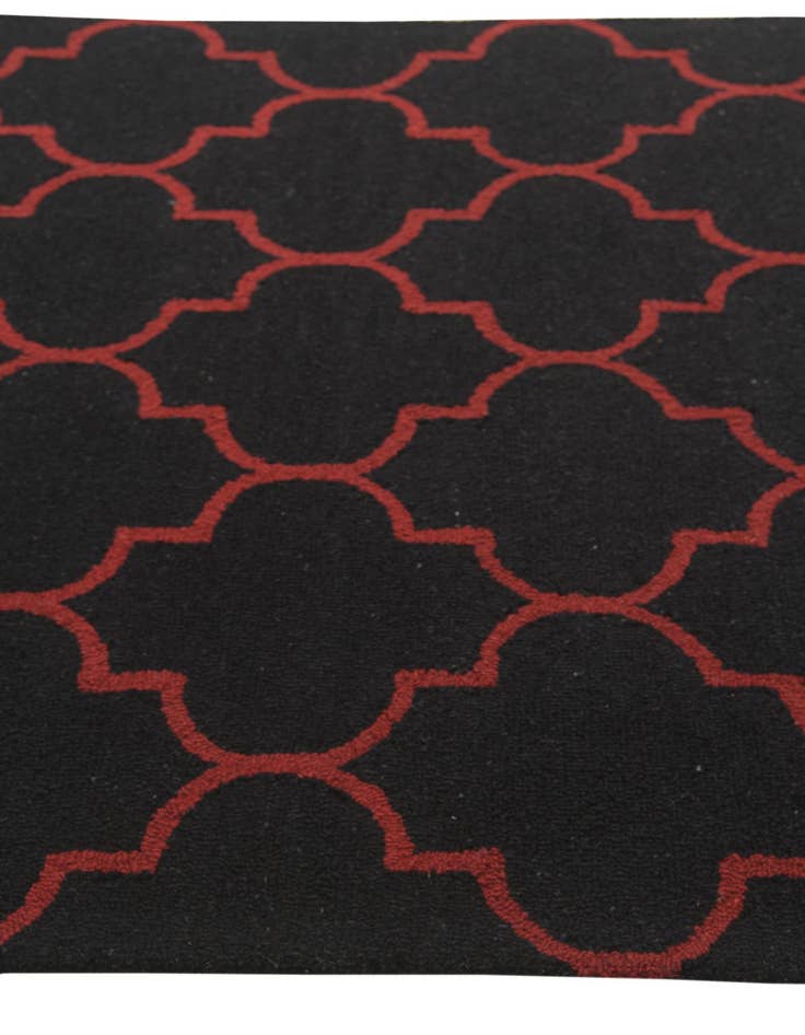 Detail image of  5' 1 x 8' Luna Wool Rug