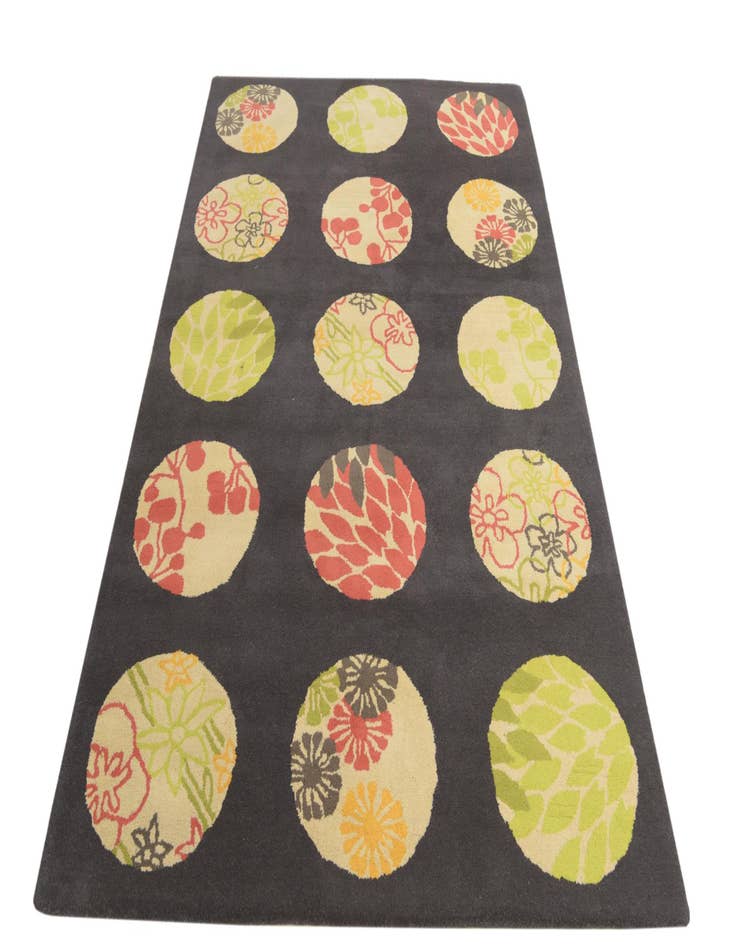 Detail image of  5' 1 x 8' Luna Wool Rug