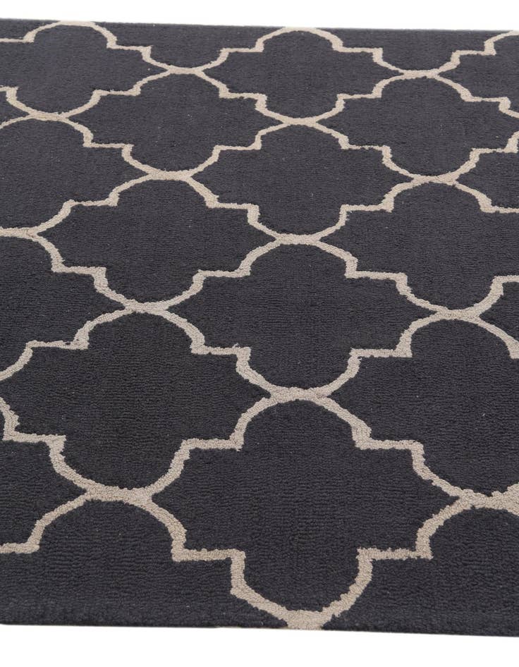 Detail image of  5' x 8' Luna Wool Rug