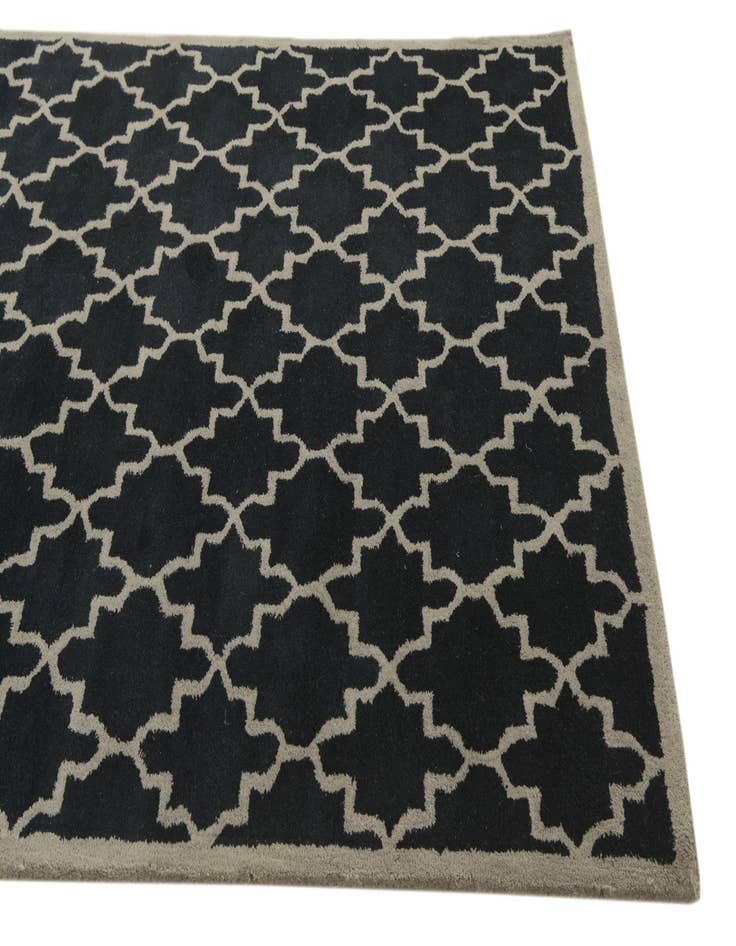 Detail image of  5' x 8' Luna Wool Rug
