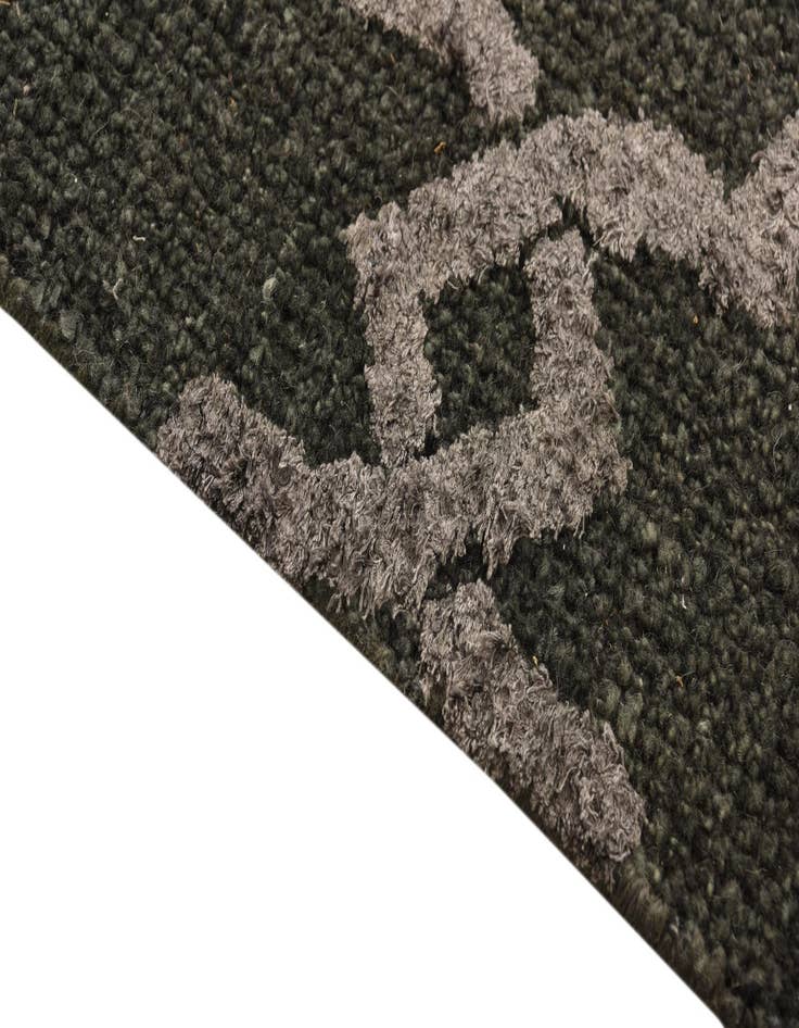 Detail image of  5' 9 x 8' 10  Hand Knotted Luna Rug