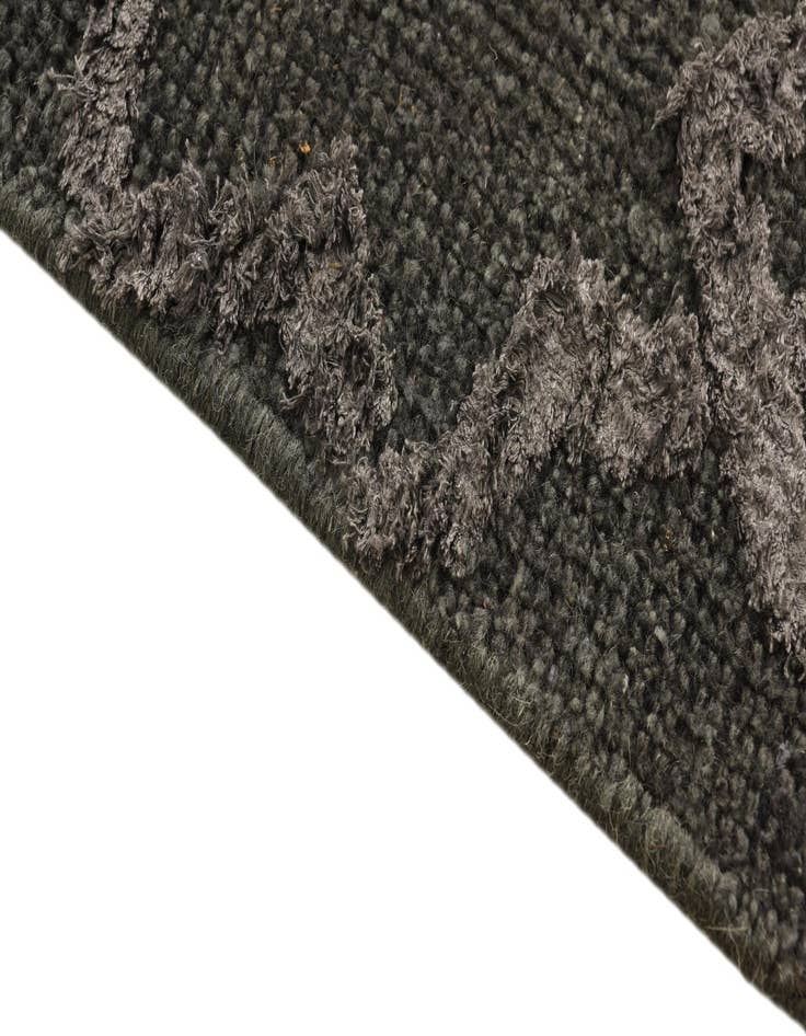 Detail image of  8' x 10'  Hand Knotted Luna Rug