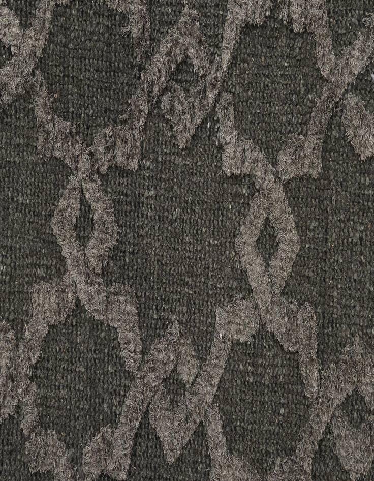 Detail image of  8' x 10'  Hand Knotted Luna Rug