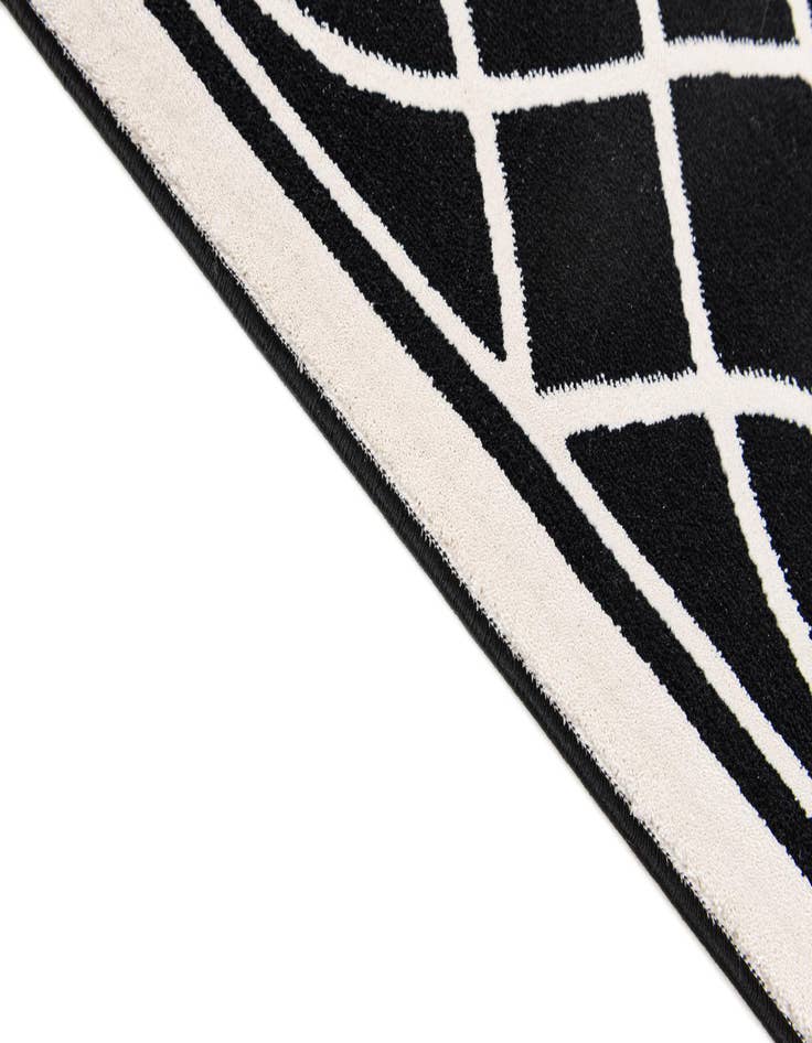 Detail image of  5' x 7' 7 Milano Rug