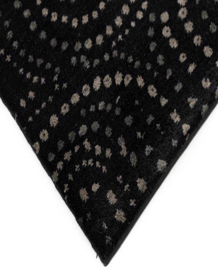 Detail image of  8' 1 x 9' 8  Hand Knotted Modern Manshu Wool Rug