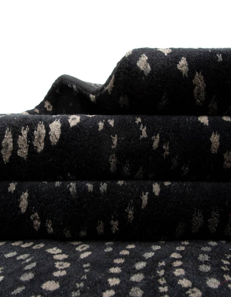 Detail image of  8' 1 x 9' 8  Hand Knotted Modern Manshu Wool Rug