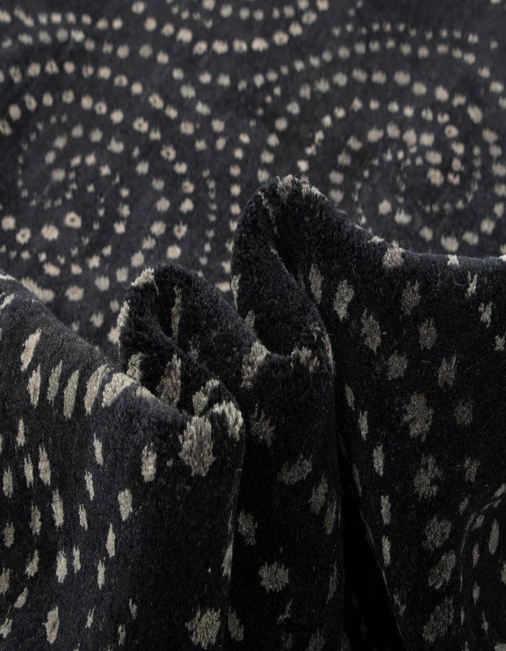 Detail image of  8' 1 x 9' 8  Hand Knotted Modern Manshu Wool Rug