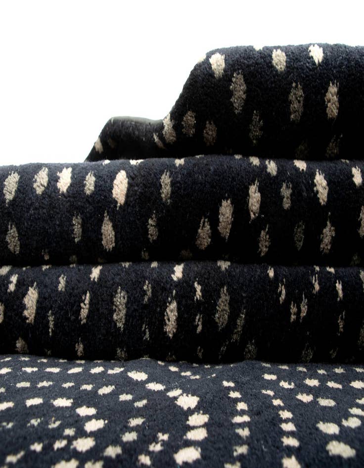Detail image of  7' 11 x 9' 11 Modern Manshu Wool Rug