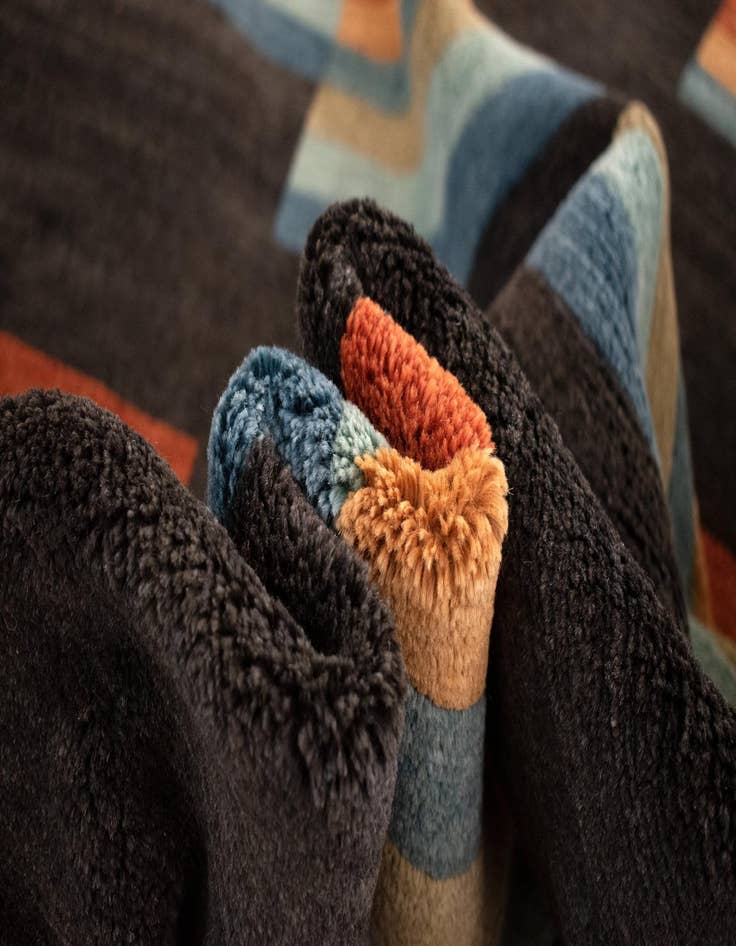 Detail image of 6' 8 x 8' 2 Hand Knotted Modern Roots Rug