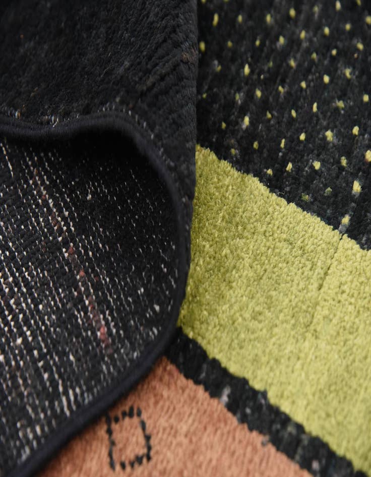 Detail image of  5' 2 x 8' 3  Hand Knotted Modern Ziegler Rug