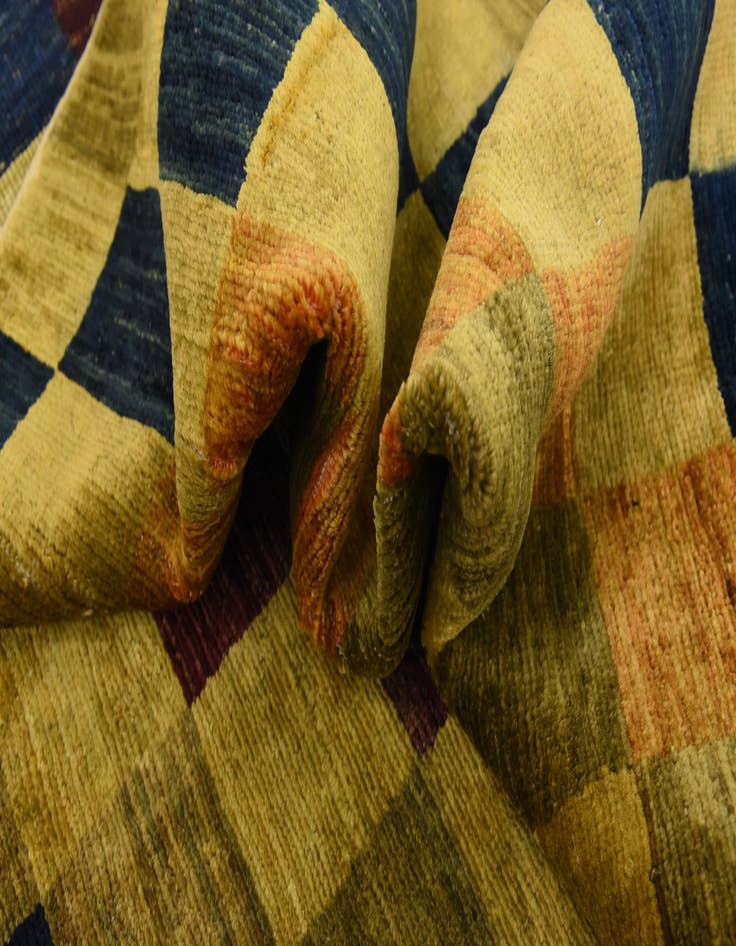 Detail image of  5' x 6' 3  Hand Knotted Modern Ziegler Rug