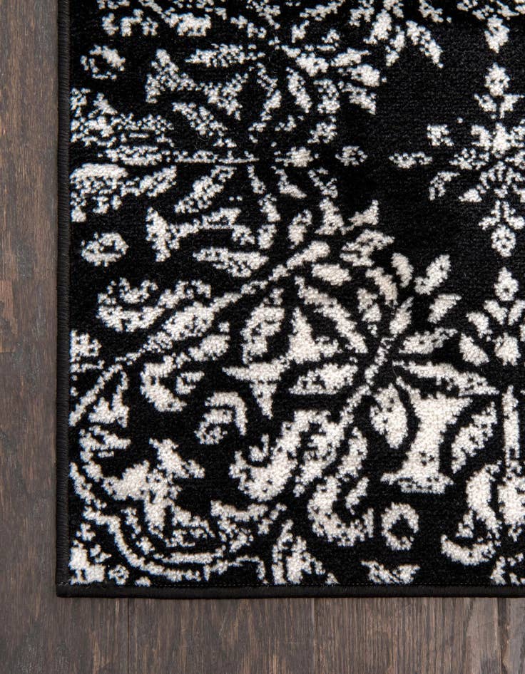 Detail image of  7' 10 x 10' Monte Carlo Rug