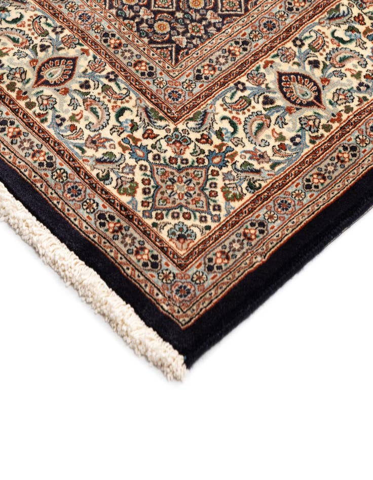 Detail image of  6' 8 x 9' 7 Mood Wool Rug