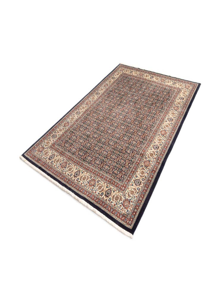 Detail image of  6' 9 x 9' 7 Mood Wool Rug