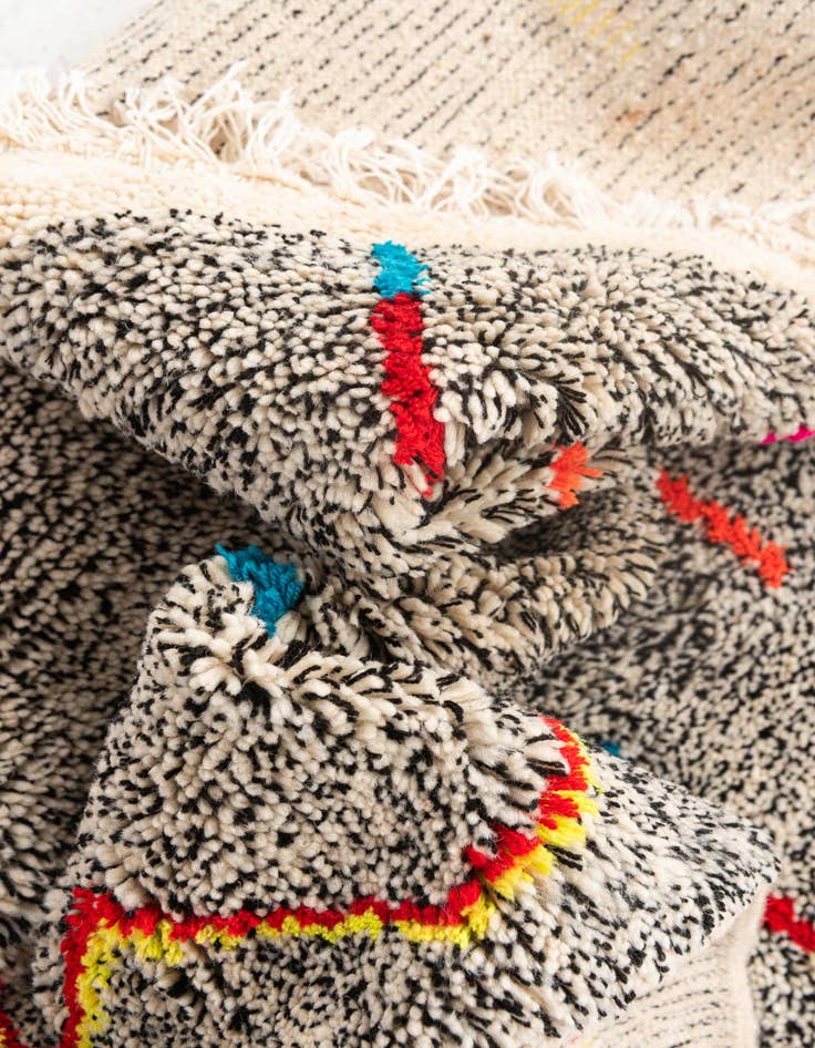 Detail image of  5' x 6' 6  Hand Knotted Moroccan Wool Rug