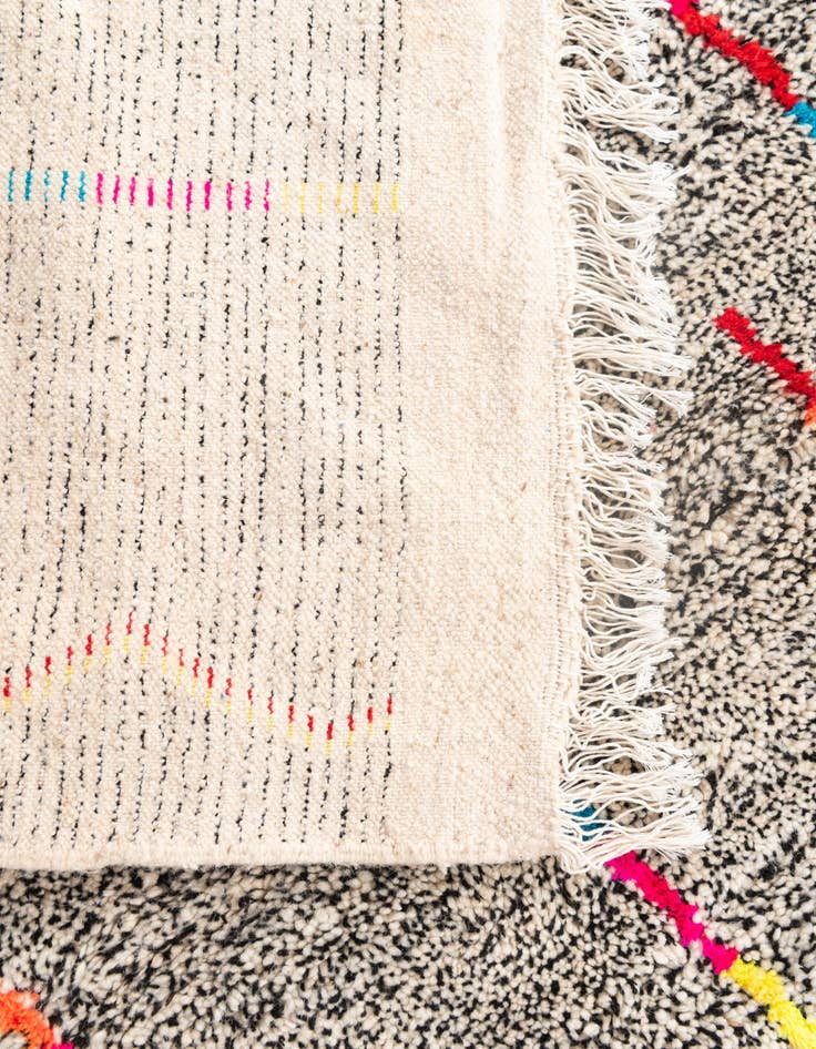 Detail image of  5' x 6' 6  Hand Knotted Moroccan Wool Rug