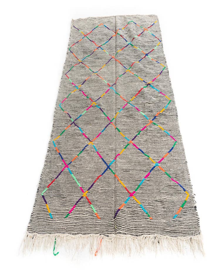 Detail image of  4' 10 x 8'  Hand Knotted Moroccan Wool Rug