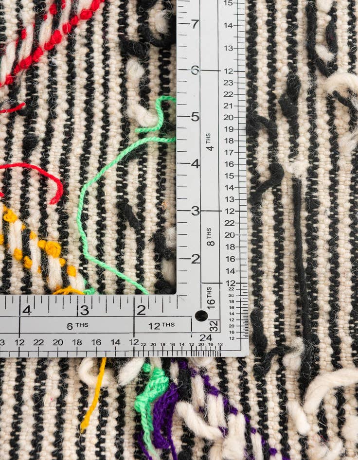 Detail image of  4' 10 x 8'  Hand Knotted Moroccan Wool Rug